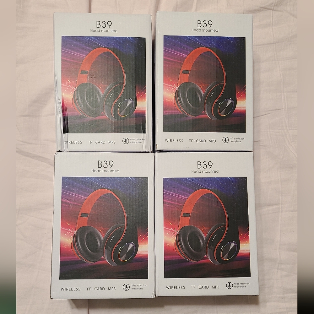 Wireless Headphones Set